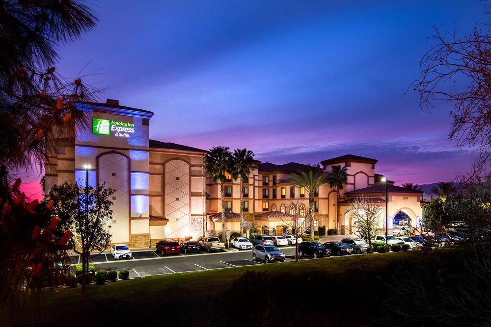 Holiday Inn Express Ontario By Ihg Creekside Екстериор снимка