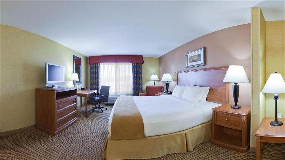 Holiday Inn Express Ontario By Ihg Creekside Стая снимка