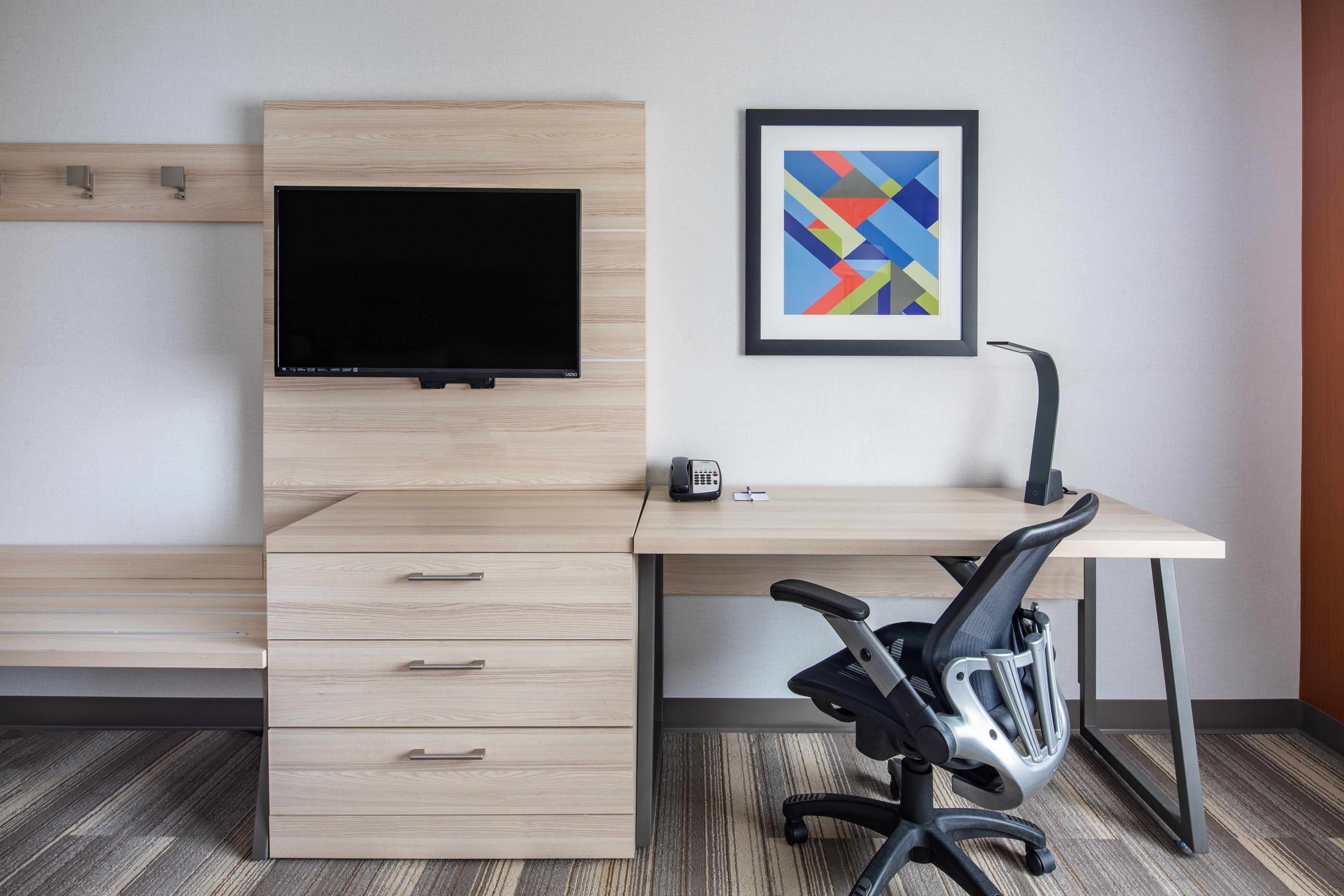 Holiday Inn Express Ontario By Ihg Creekside Екстериор снимка