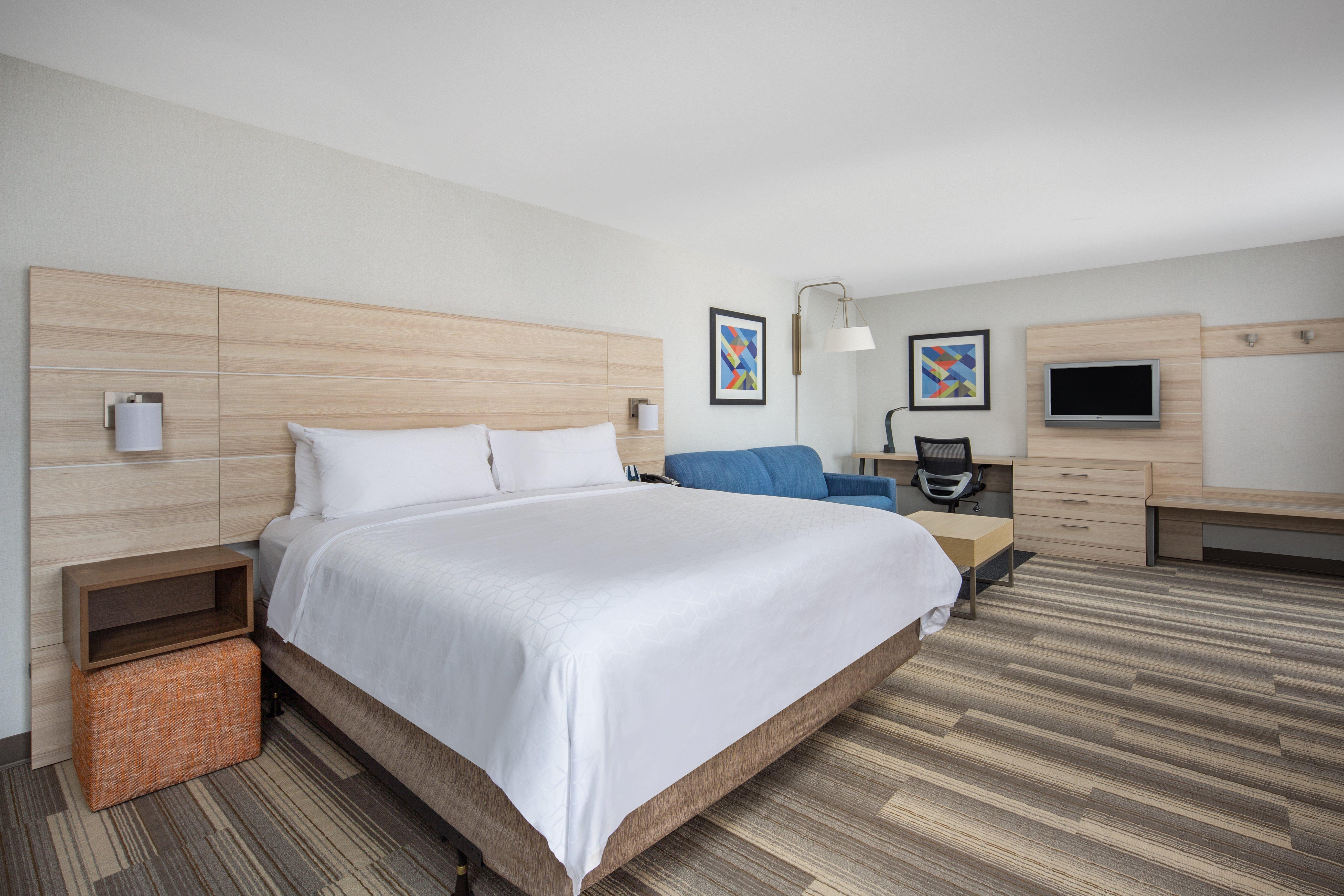 Holiday Inn Express Ontario By Ihg Creekside Екстериор снимка
