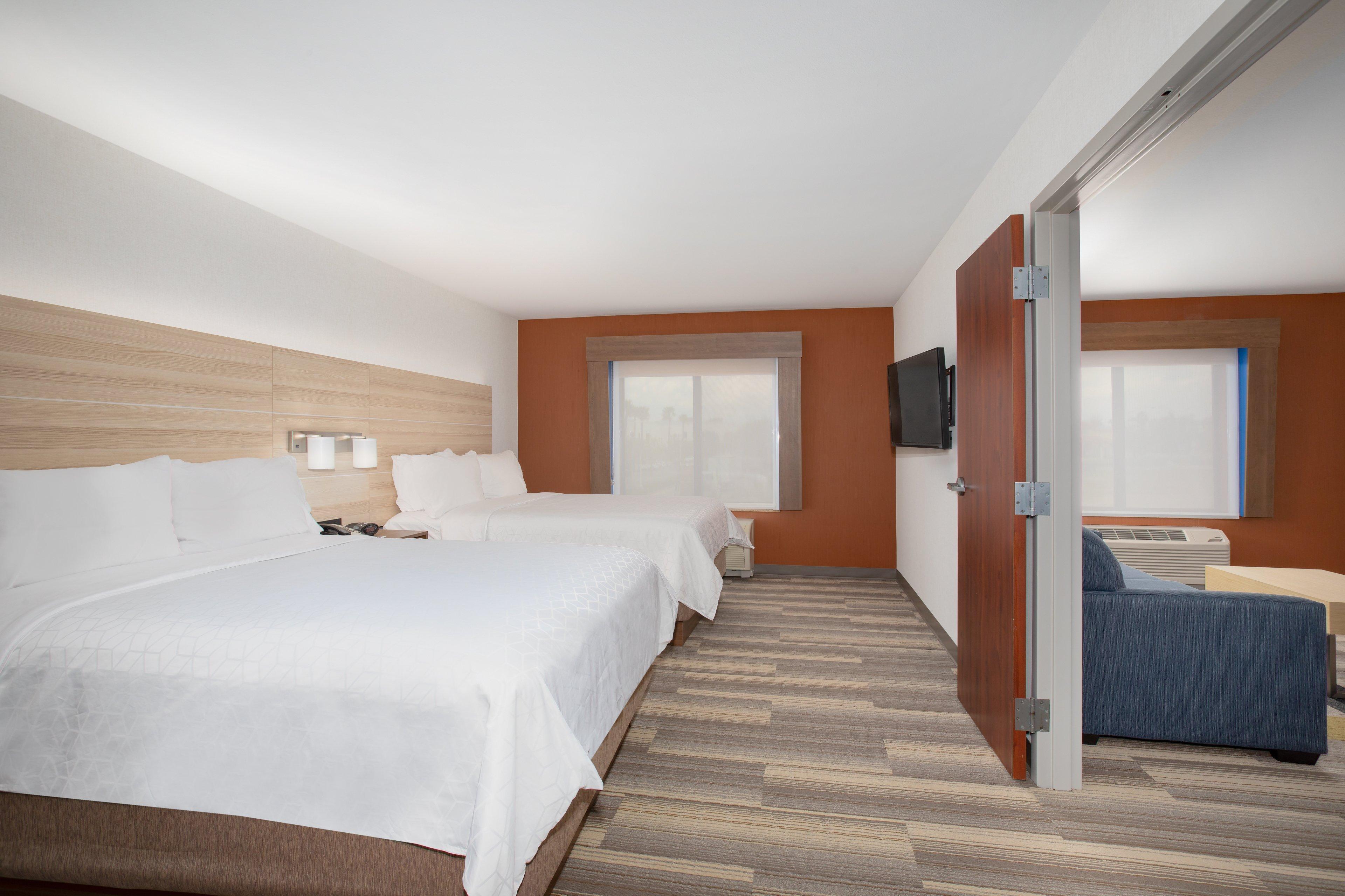 Holiday Inn Express Ontario By Ihg Creekside Екстериор снимка