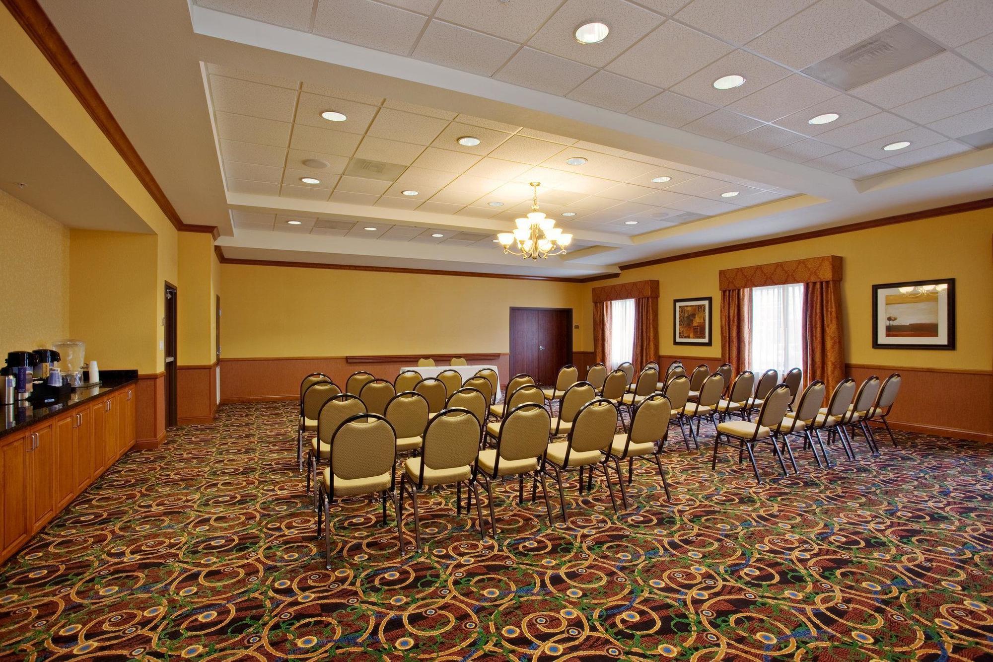 Holiday Inn Express Ontario By Ihg Creekside Екстериор снимка