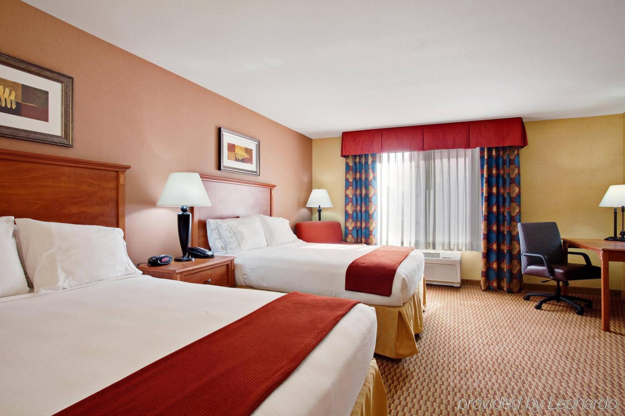 Holiday Inn Express Ontario By Ihg Creekside Екстериор снимка